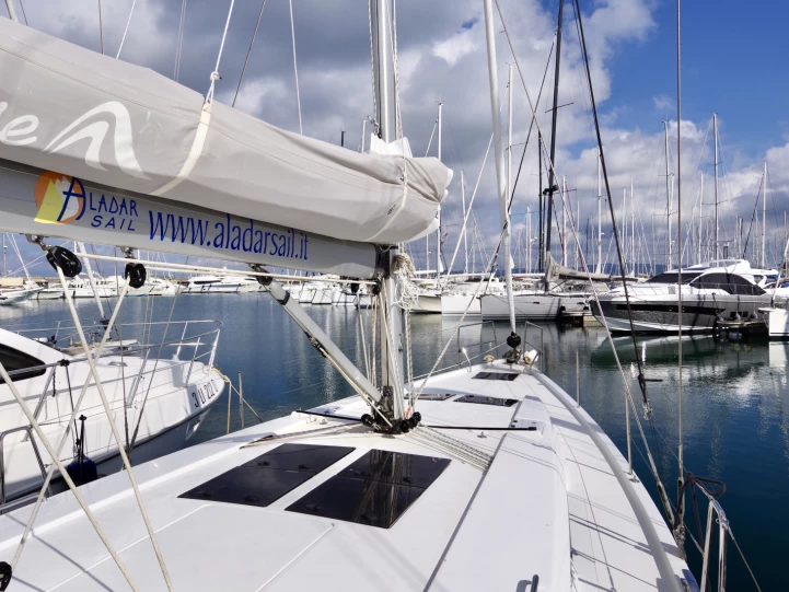 Location bateau Puntone pas cher Hanse 458