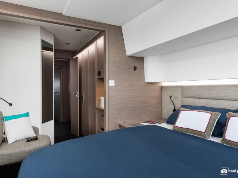 Location bateau Fountaine Pajot Aura 51 à Cannigione sur Samboat