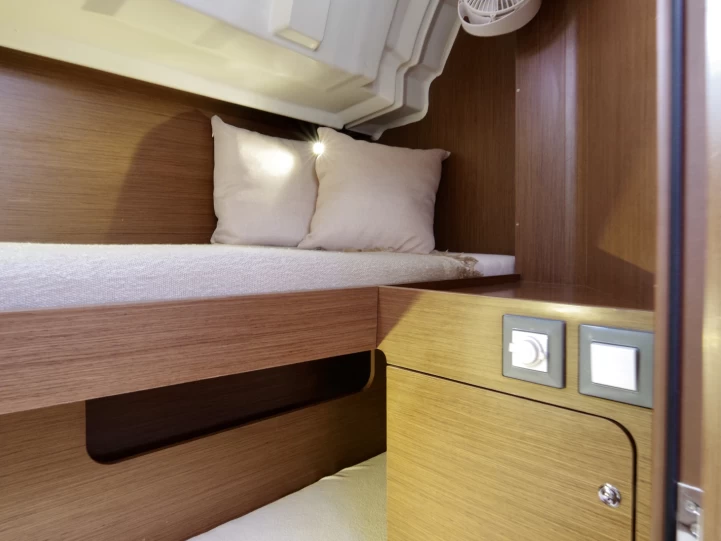 Location à Puntone - Bénéteau Oceanis 46.1 sur SamBoat