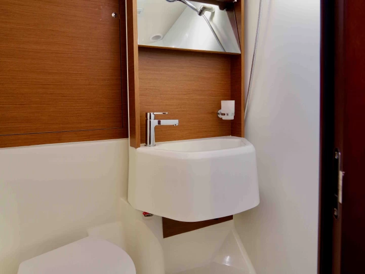 Bénéteau Oceanis 51.1 a louer à Castellammare di Stabia