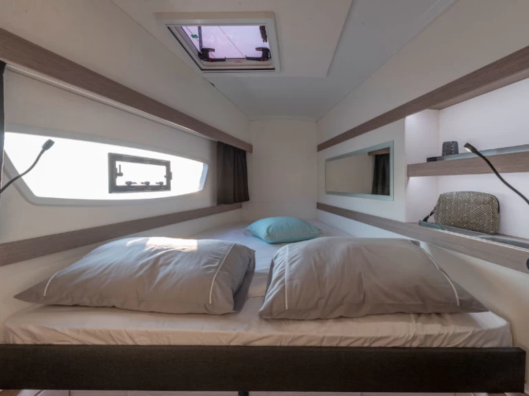 Location bateau Fountaine Pajot Isla 40 à Taranto sur Samboat