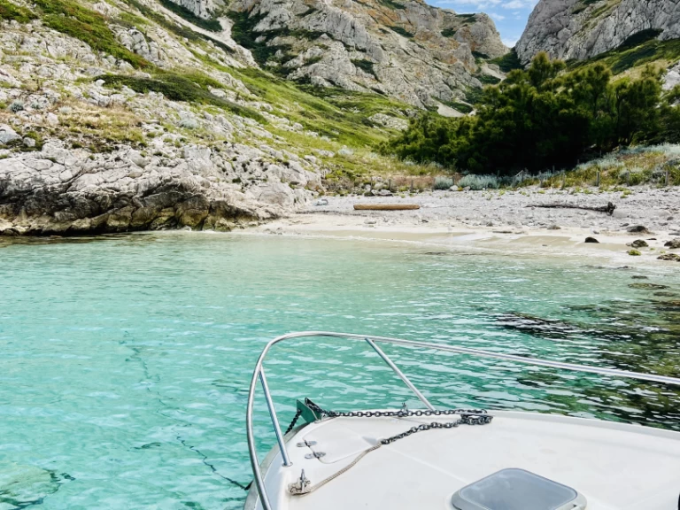 Location Bateau à moteur B2 Marine avec permis