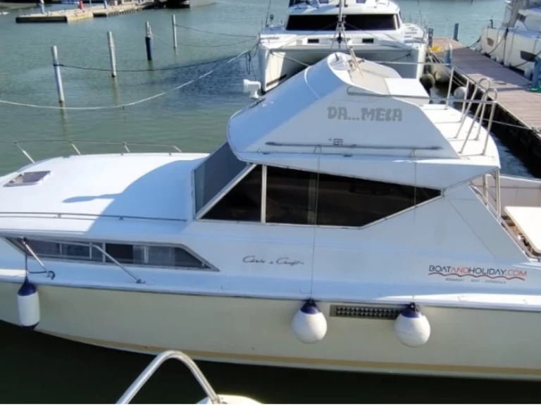 Location bateau Chris Craft Corvette 37 à Porto Vallugola sur Samboat
