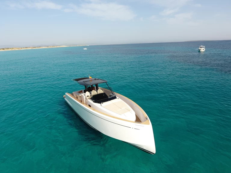 Bateau à moteur à louer à Ibiza (Ville) au meilleur prix