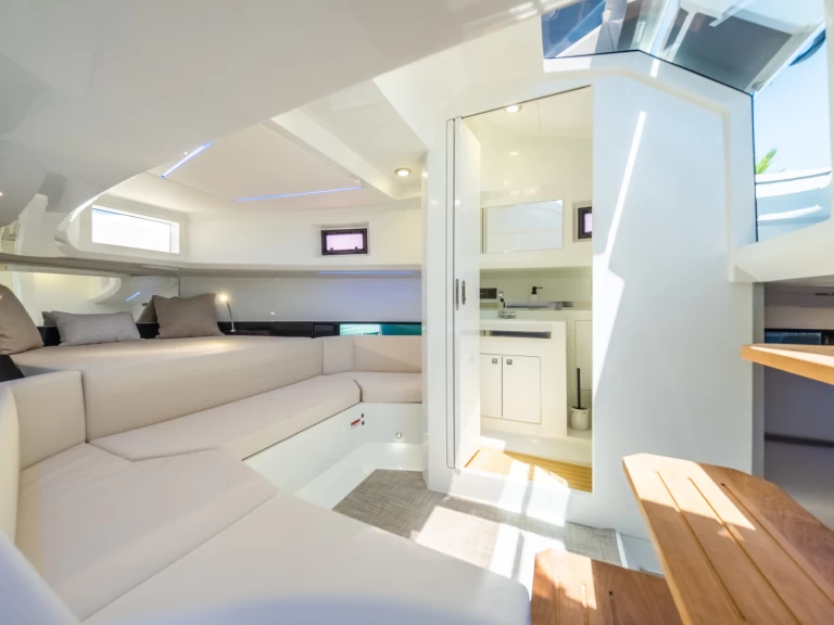 Location Bateau à moteur De Antono Yachts avec permis