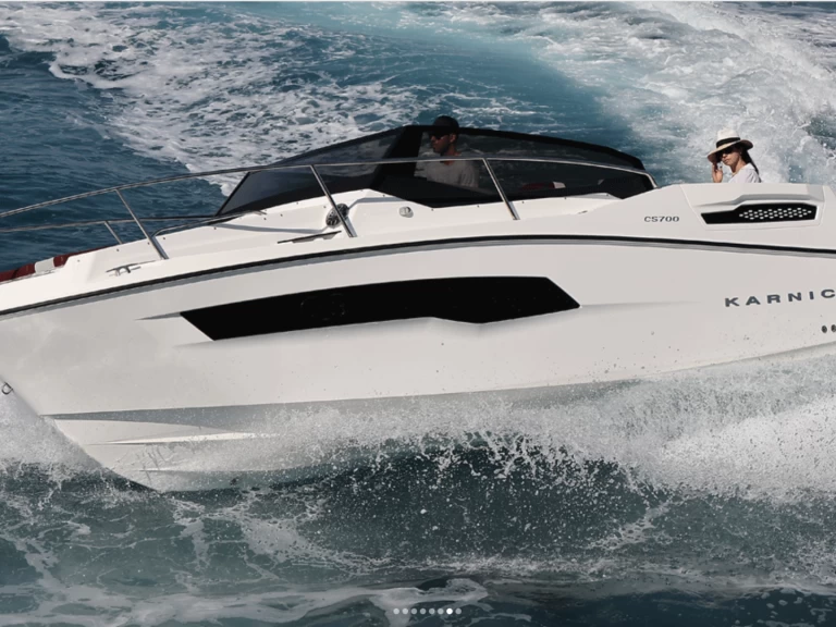 Location Bateau à moteur Karnic avec permis