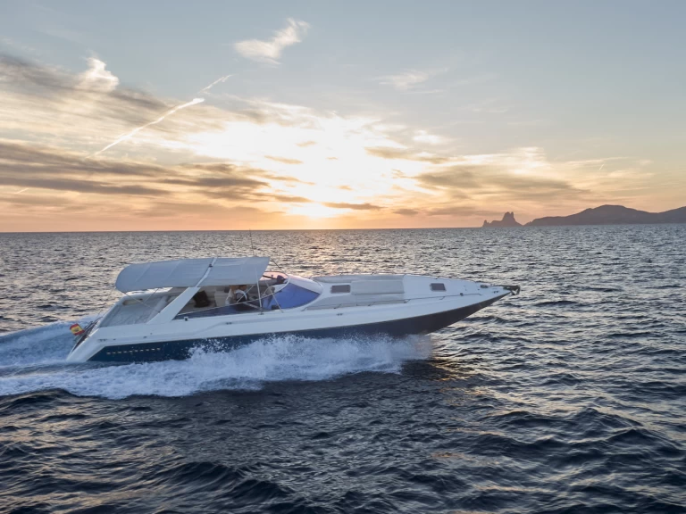 Louer Bateau à moteur avec ou sans skipper Sunseeker à Ibiza Magna