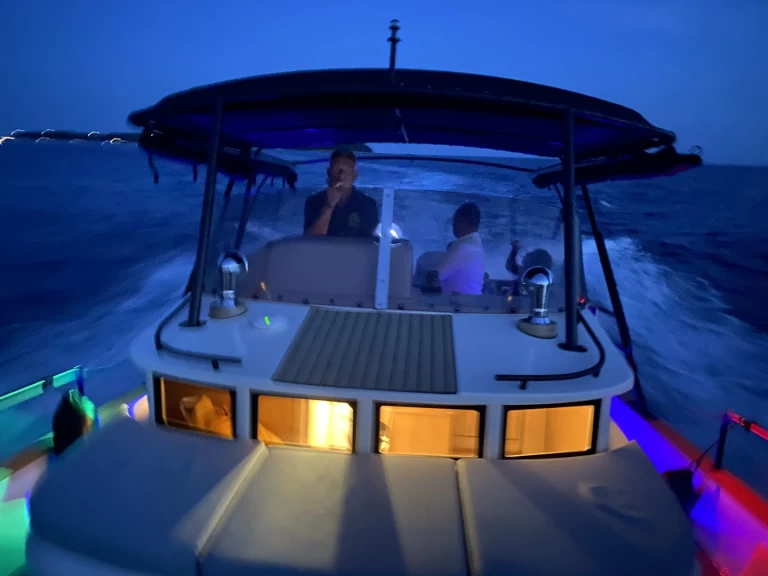 Location bateau Port d'Arcachon pas cher Beacher V10.2 Croisière