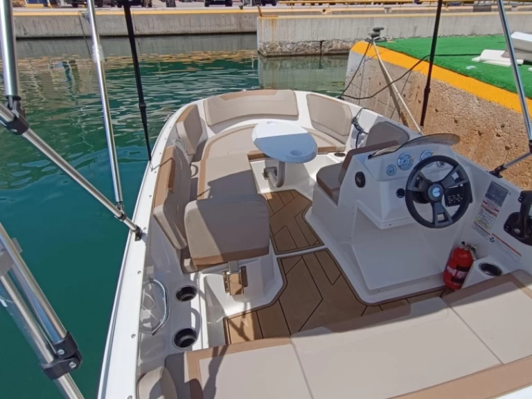 Louez un Quicksilver Activ 475 Axess à Altea