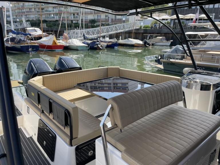 Louer Bateau à moteur avec ou sans skipper Beacher à Port d'Arcachon