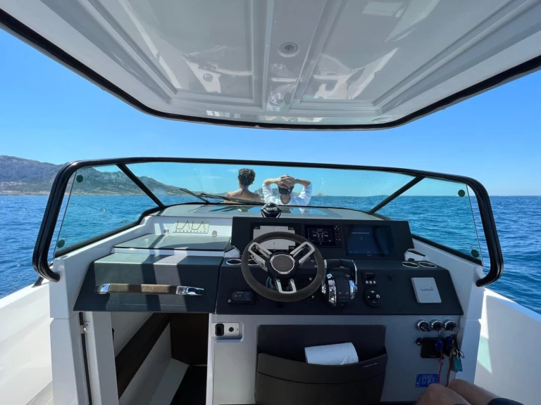 Location Bateau à moteur Axopar avec permis