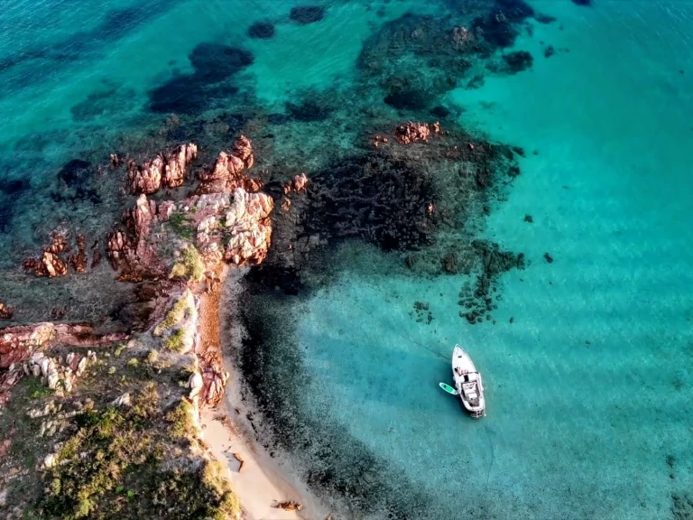 Louer Bateau à moteur avec ou sans skipper Cantiere Sabatini à Porto San Paolo