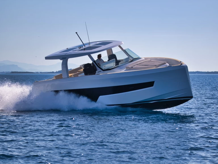 Louer Bateau à moteur avec ou sans skipper Fjord à Bonifacio Port