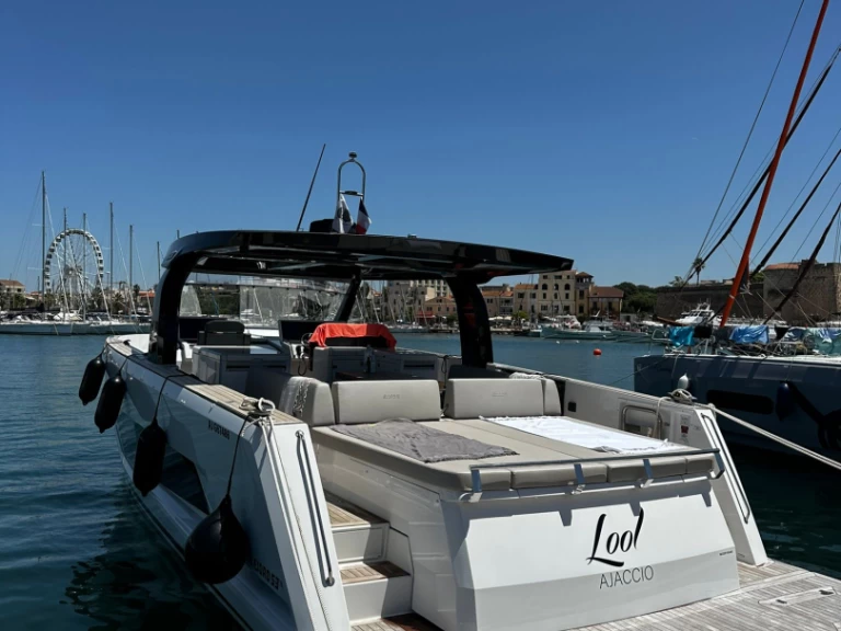 Location à Bonifacio Port - Fjord Fjord 53XL sur SamBoat