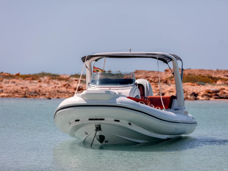Location à Marina Ibiza - Zodiac Medline 9 sur SamBoat