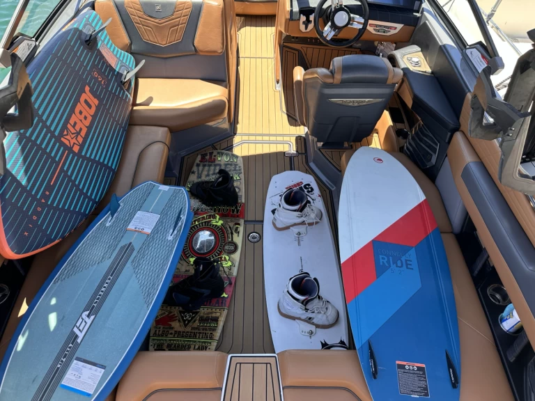 Location Bateau à moteur Air avec permis