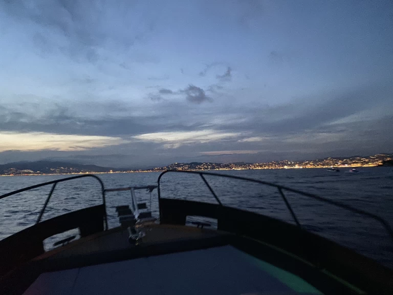 Location bateau Port d'Arcachon pas cher Beacher V10.2 Croisière