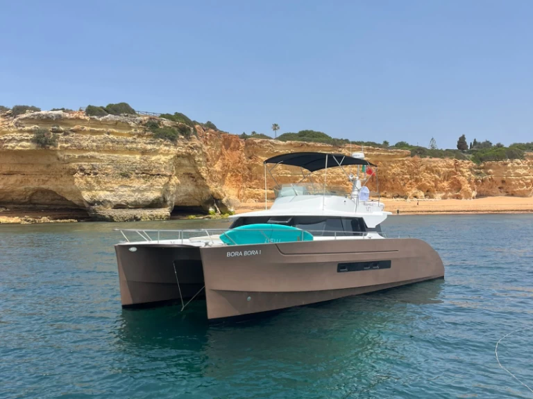 Location Yacht Fountaine Pajot avec permis