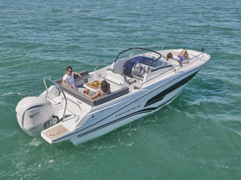 Louez un Jeanneau Cap Camarat 7.5 WA à Port des Marines de Cogolin