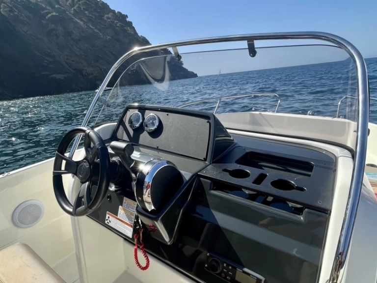 Louez un Quicksilver Activ 605 Open à Roses