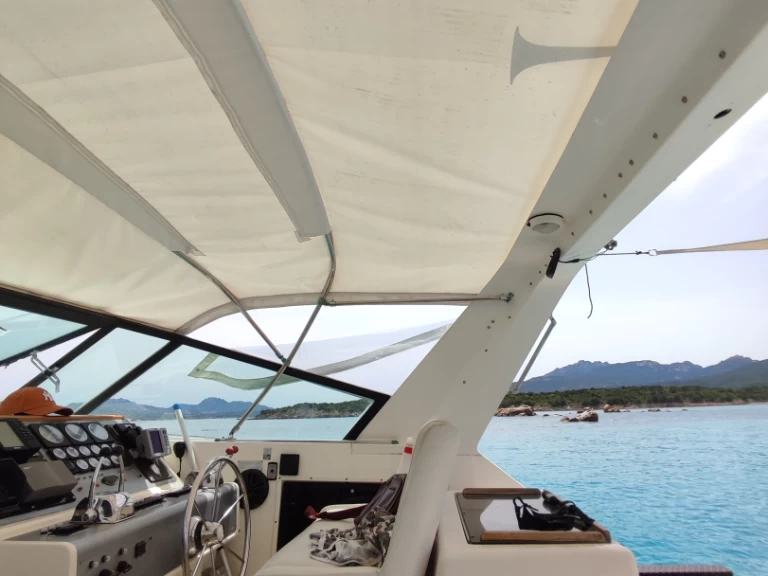Location Bateau à moteur Tiara avec permis