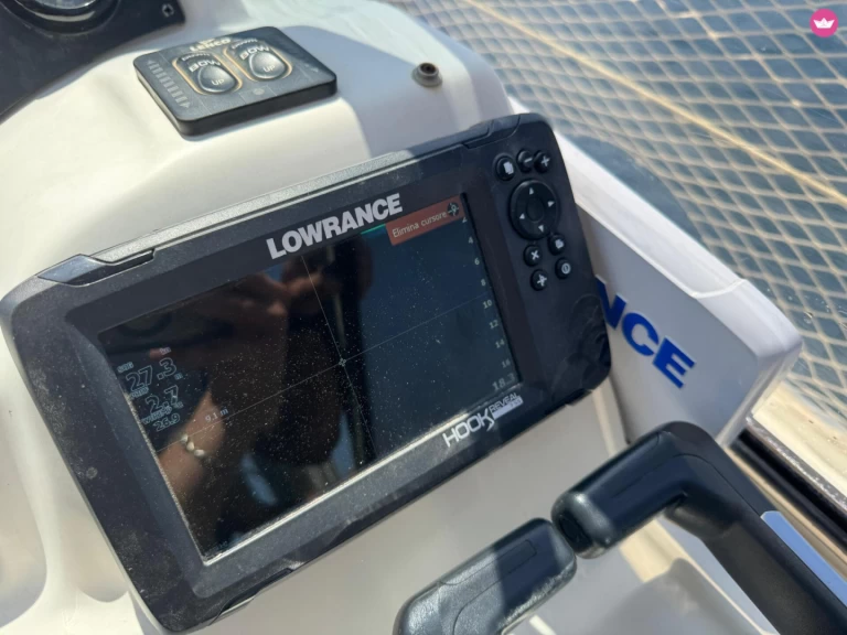 Louer Bateau à moteur avec ou sans skipper Bavaria à Palerme