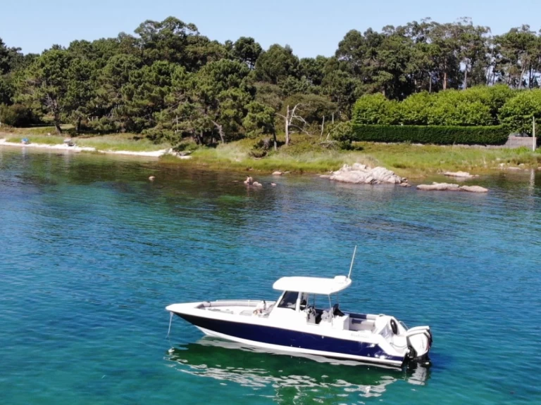 Bateau à moteur à louer à Sanxenxo au meilleur prix