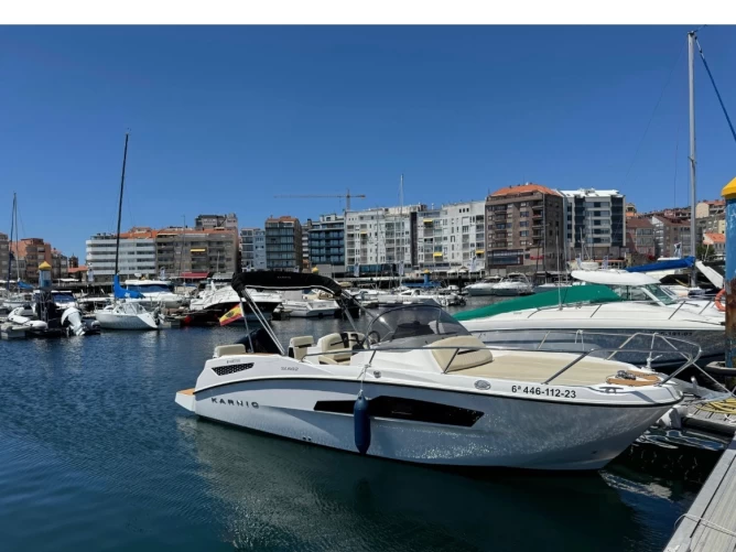 Location à Porto Deportivo Sanxenxo - Karnic SL602 sur SamBoat