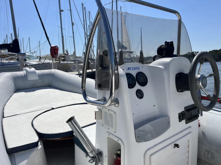 Location Semi-rigide à Vannes - Capelli Tempest 500