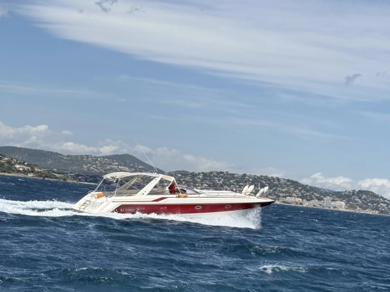 Louer Bateau à moteur avec ou sans skipper Sunseeker à Saint-Tropez