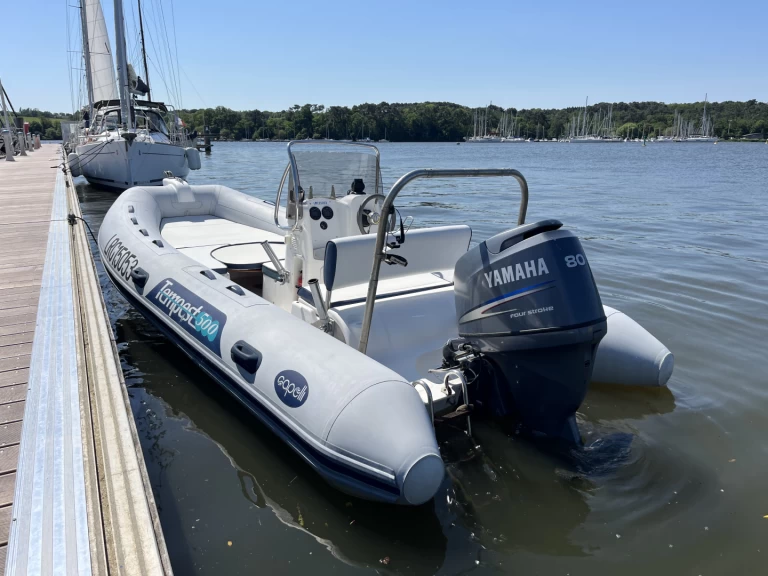 Location Semi-rigide Capelli avec permis