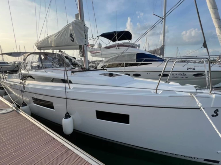 Location bateau Bénéteau Oceanis 34.1 à Mai Khao sur Samboat