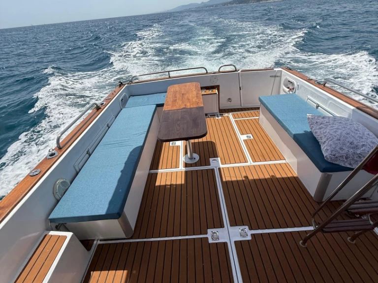 Location bateau Fibresport 980 à Badalona sur Samboat