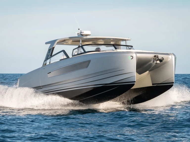 Location Bateau à moteur à Bonifacio Port - YOT YOT 36