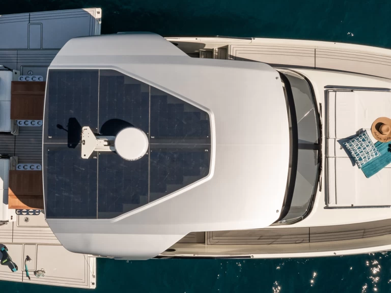 Louer Bateau à moteur avec ou sans skipper YOT à Bonifacio Port