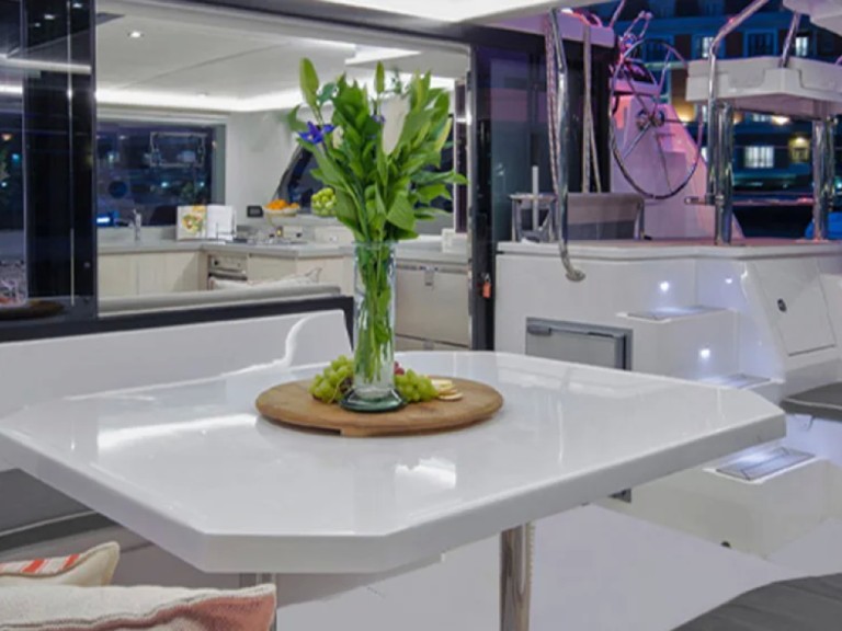 Catamaran à louer à Placencia au meilleur prix