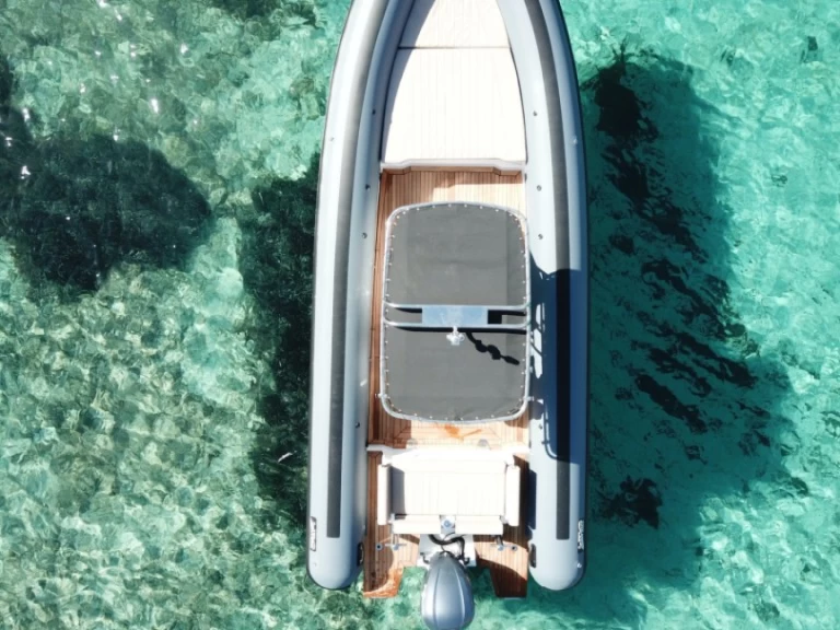 Semi-rigide à louer à Bonifacio au meilleur prix