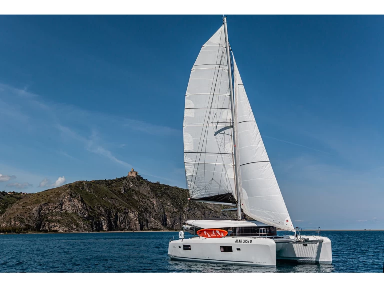 Catamaran à louer à Furnari au meilleur prix