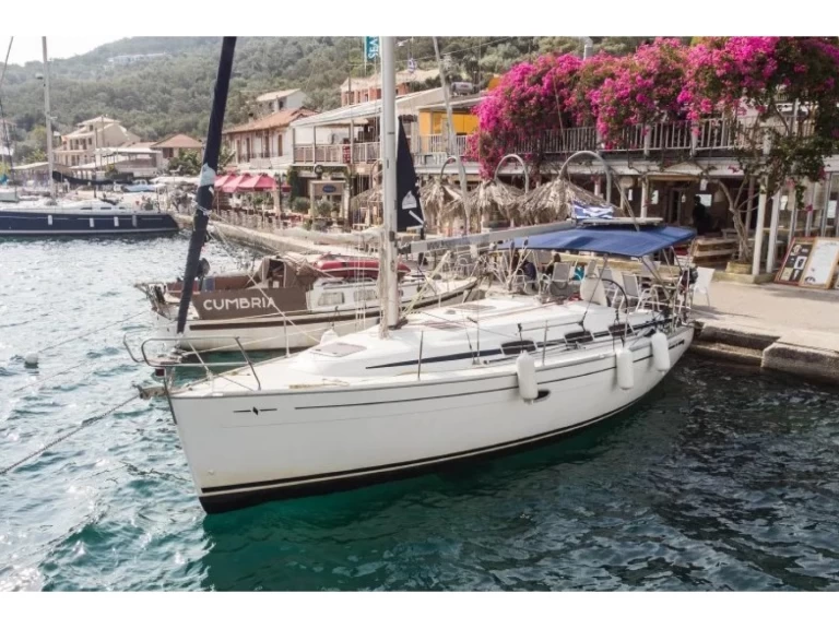 Voilier à louer à Nikiána au meilleur prix