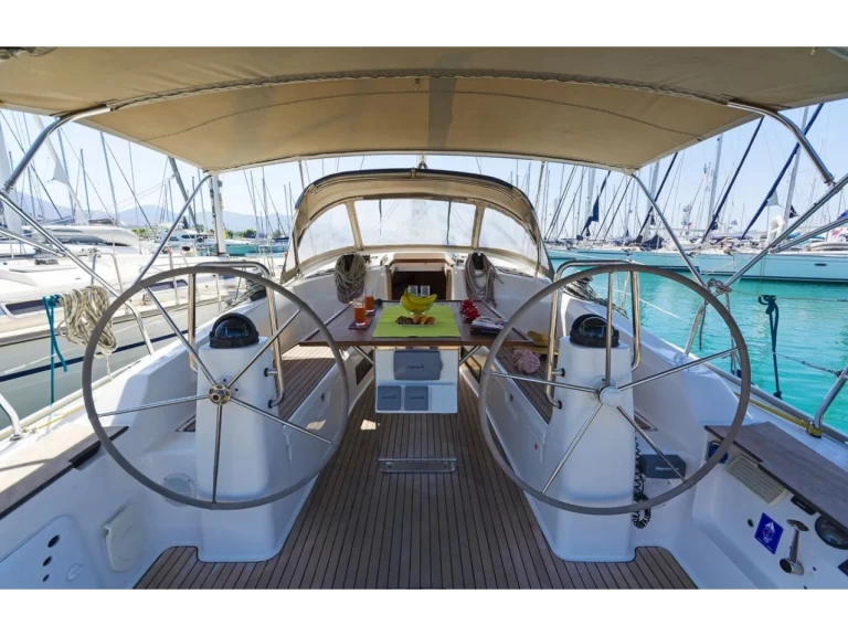 Location Voilier à Nikiána - Bavaria Bavaria 40