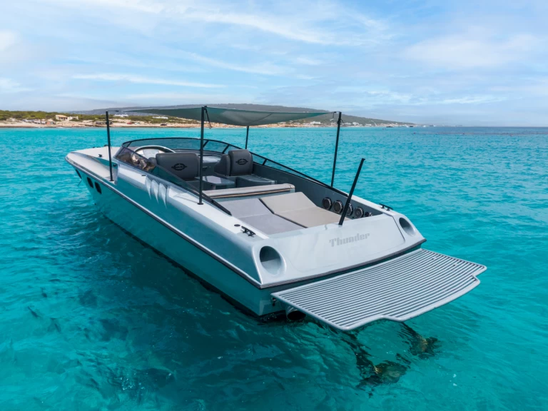 Bateau à moteur à louer à Ibiza (Ville) au meilleur prix