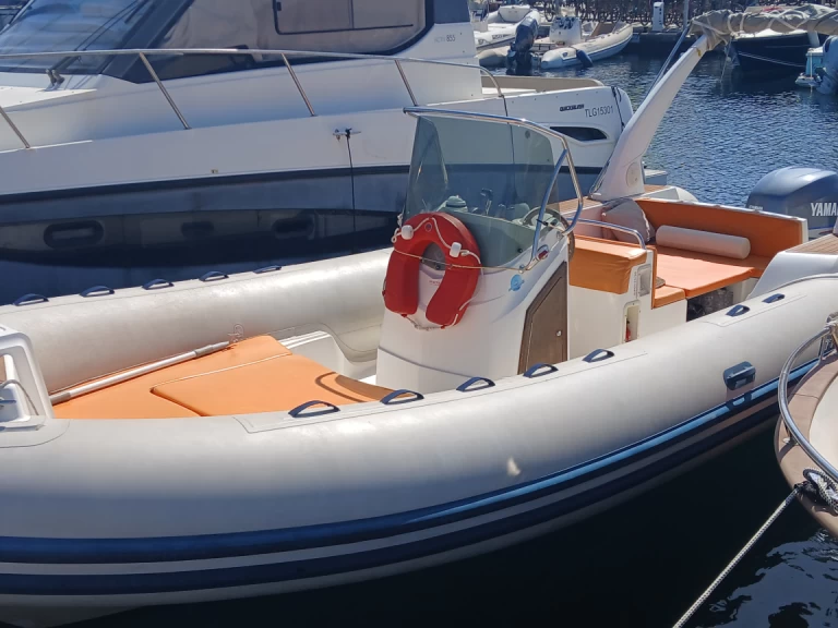 Location bateau Capelli Capelli 770 Luxe à Hyères sur Samboat