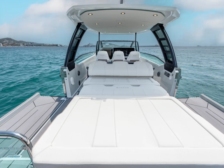 Bateau à moteur à louer à Ibiza (Ville) au meilleur prix