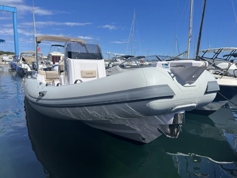 Selva Selva D700 a louer à Les Issambres