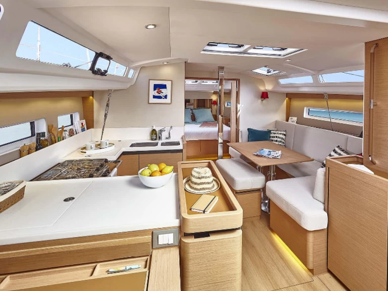 Jeanneau Sun Odyssey 440 a louer à Furnari