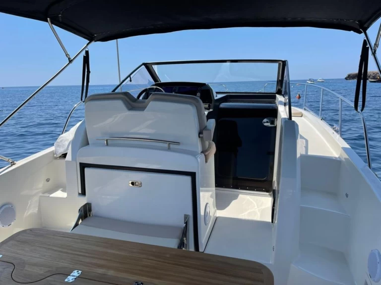 Location bateau Quicksilver Activ 875 Sundeck à Ibiza (Ville) sur Samboat