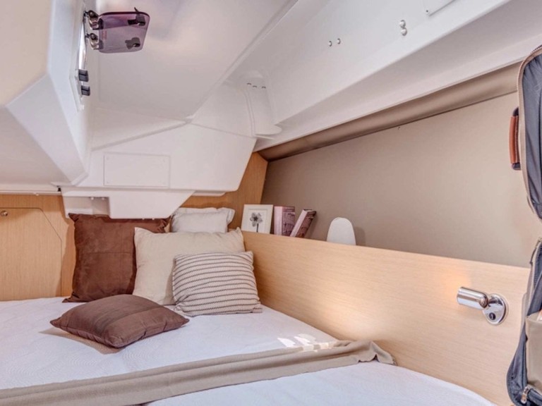 Location bateau Marina (Ville) pas cher Sun Odyssey 389