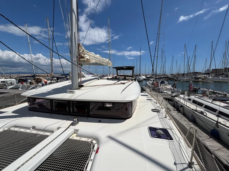 Louer Catamaran avec ou sans skipper Lagoon à Piombino