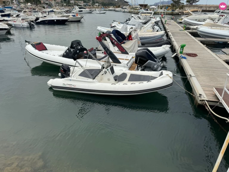 Location bateau Palerme pas cher MaxiRib 5.85