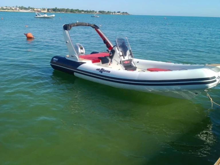 Location Semi-rigide à Palerme - Altamarea Wave 20